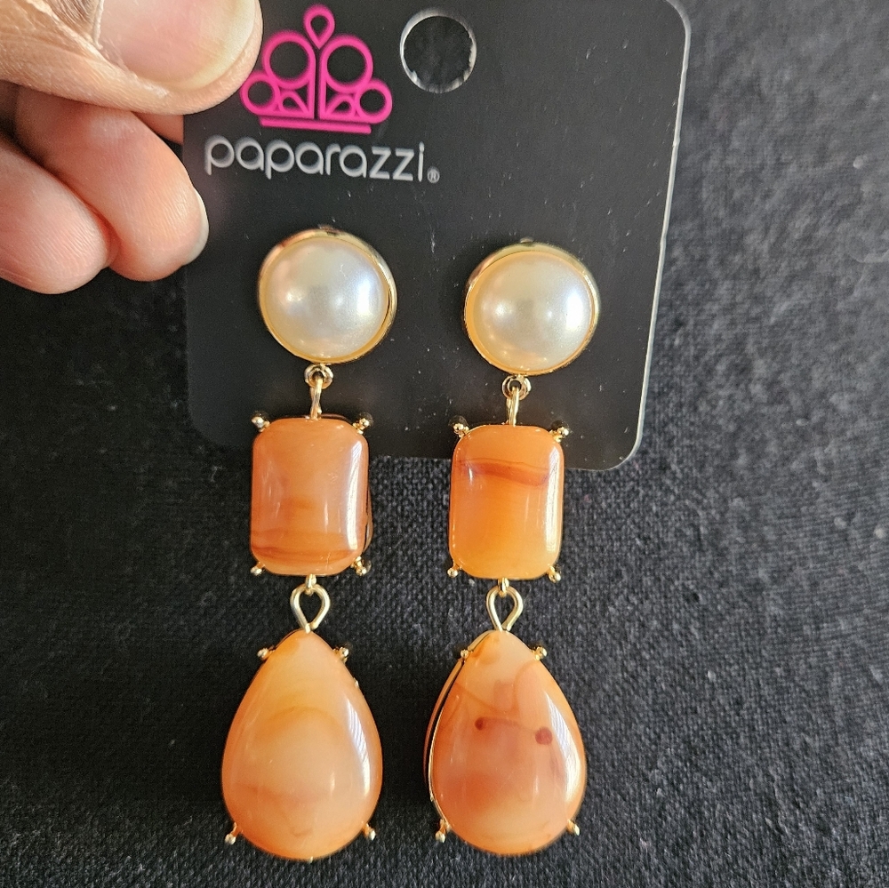 Marbled Orange and Cream Necklace Set - Picture 6 of 9